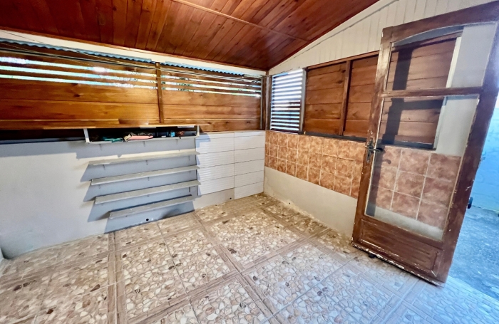 SAINT JOSEPH 97480 - MAISON F4/5 &Agrave; &Eacute;TAGE - QUARTIER RESIDENTIEL - PROCHE TOUTES COMMODIT&Eacute;S