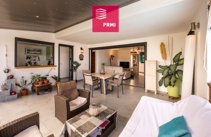 Vente Maison 107m&sup2; 4 pi&egrave;ces Saint Gilles les Bains