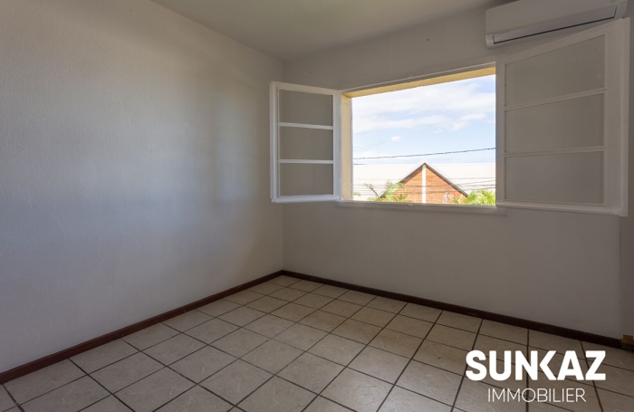 Location Appartement 68.00m&sup2; 4 pièces Saint-Pierre
