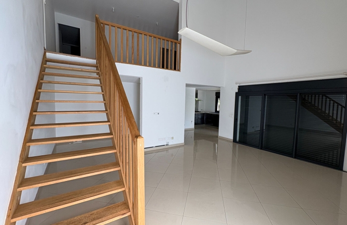 Location Maison 153.25m&sup2; 6 pi&egrave;ces Sainte Marie
