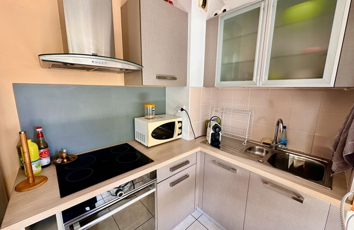 Vente Appartement 27.5m&sup2; 1 pi&egrave;ce Saint Gilles les Bains