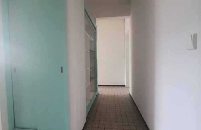 Location Appartement 70m&sup2; 3 pièces Saint Denis