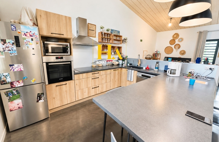 Vente Maison 137m&sup2; 6 pi&egrave;ces Etang-Sale