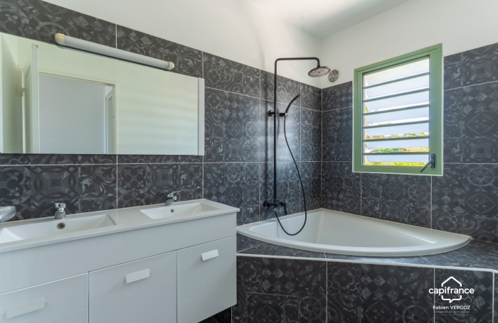 Vente Maison 89m&sup2; 4 pièces Saint-Pierre