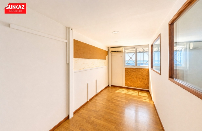 Location Local commercial 70.00m&sup2; 2 pièces Saint-Pierre