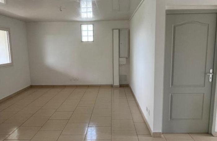 Location Maison 99.73m&sup2; 4 pièces Sainte Suzanne