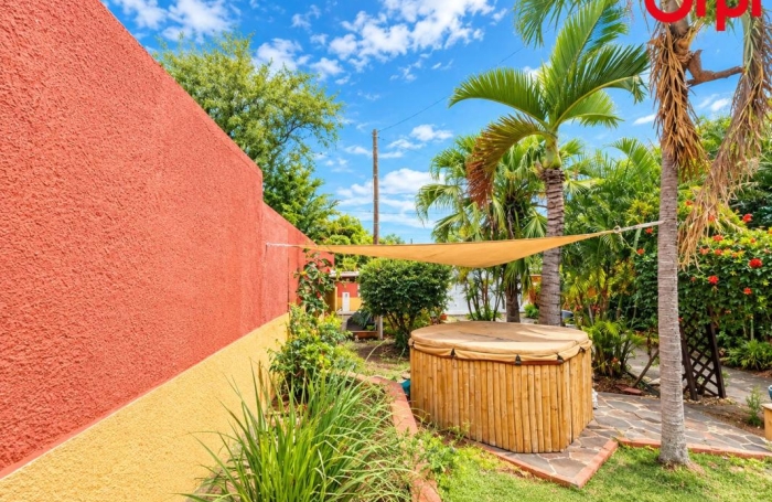 Vente Maison 217m&sup2; 5 pièces Saint Gilles Les Hauts